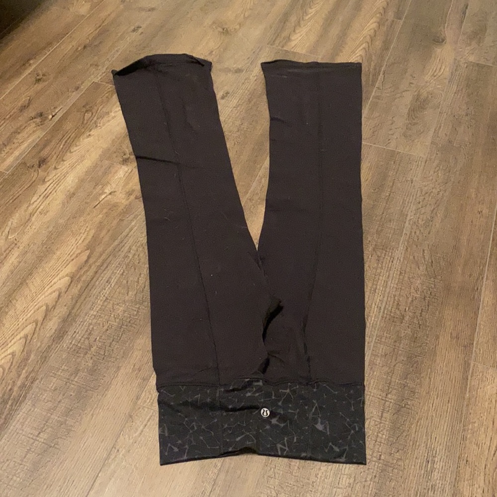 Lulu lemon yoga pants, warn only a couple times, size 2 - Picture 4 of 4